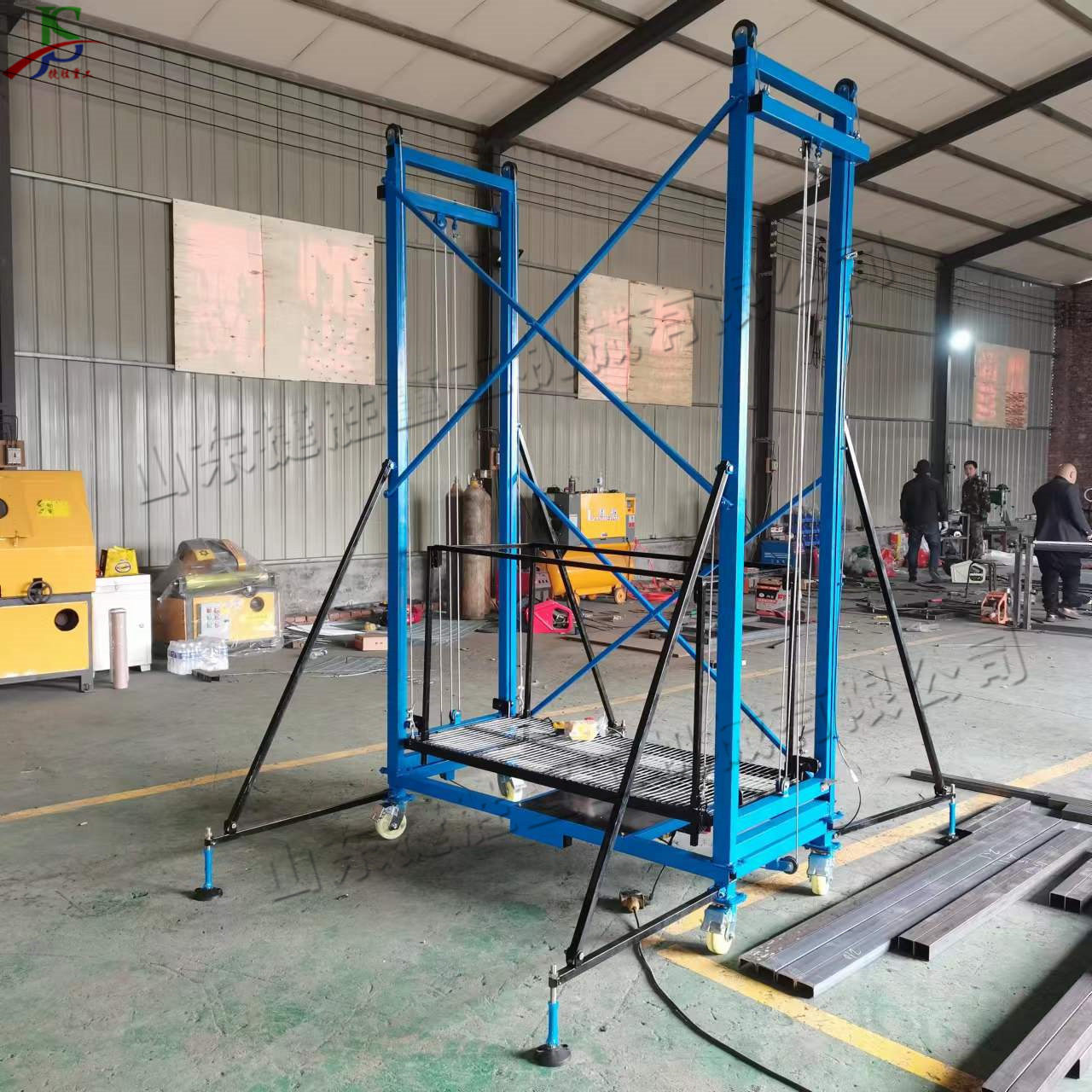 建筑施工升降脚手架小型脚手架升降机电动遥控移动升降平台车
