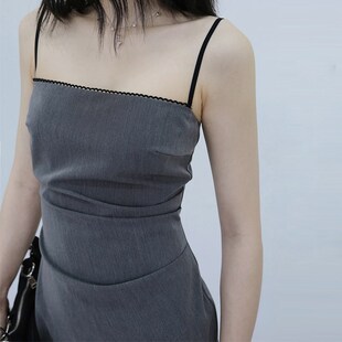 夏季气质裙子休闲短款显瘦设计感小个子高端精致收腰吊带连衣裙女