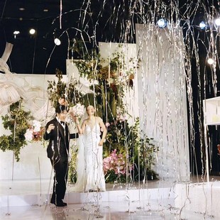 婚庆礼花结婚礼炮流星雨彩带手持开业礼花炮筒彩条婚礼用品喷花筒