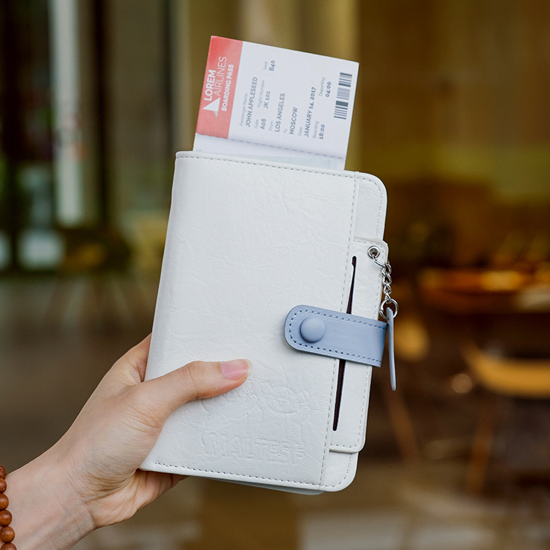 线条小狗旅行护照夹证件收纳旅游