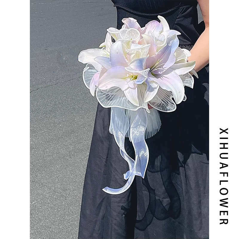 ins风人鱼姬百合新娘手捧花仿真抛花球领证假花结婚礼婚纱照道具