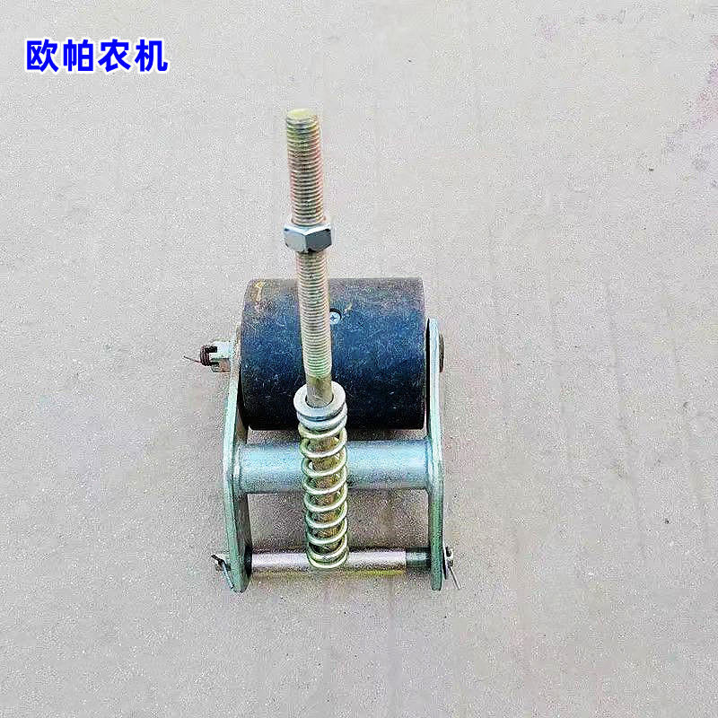 玉米收割机皮带压带轮涨紧轮收割机秸秆还田机旋耕机C型带涨紧轮