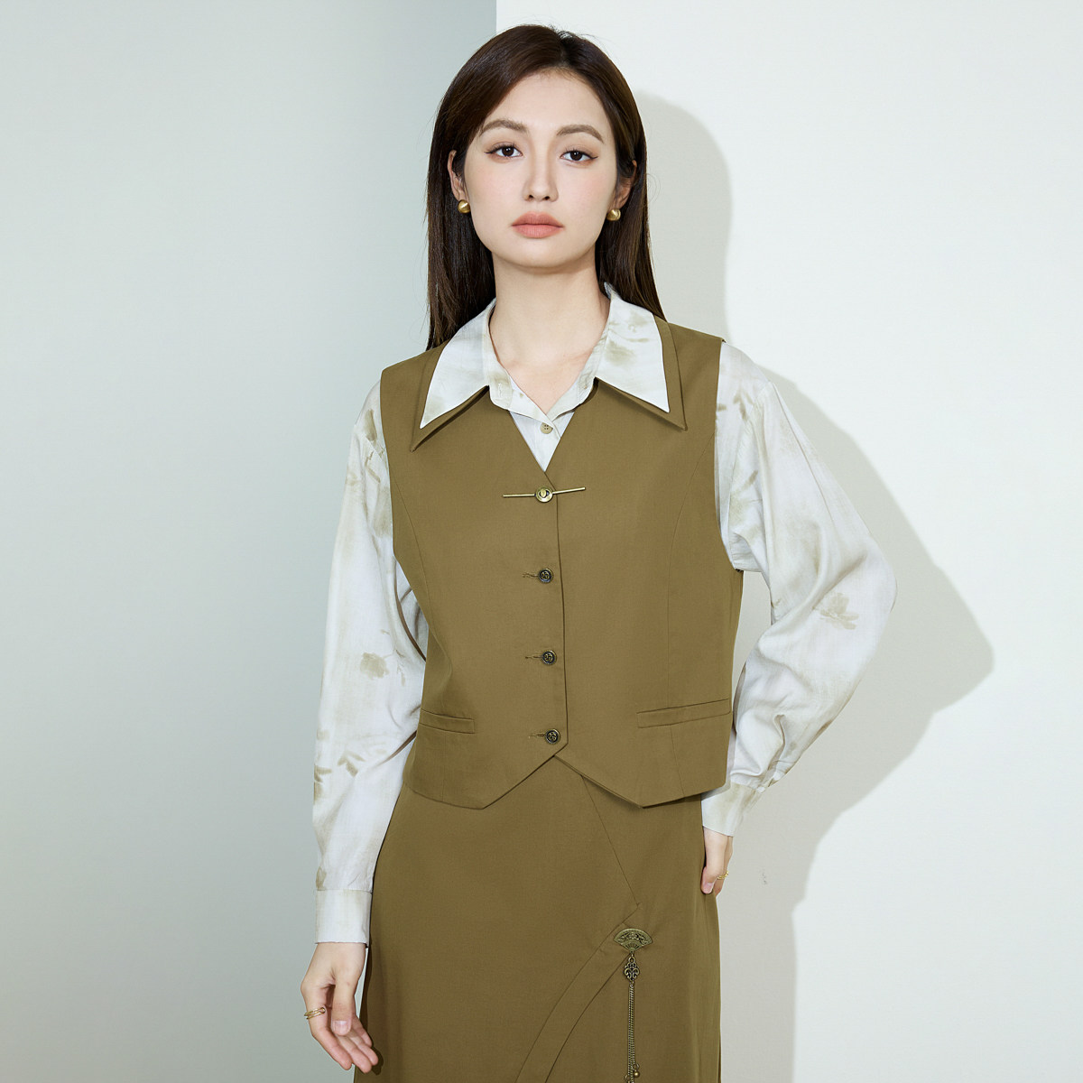 诗萌通勤气质西装马甲女卡其色
