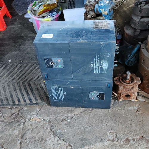 议价上驱变频器SQ580L-037G/045P-4，37Kw，拆