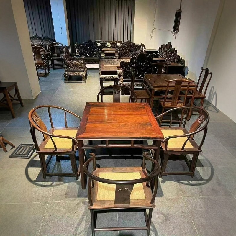现货大红酸枝休闲桌椅餐桌官帽椅红木阳台棋牌桌交趾黄檀实木家具