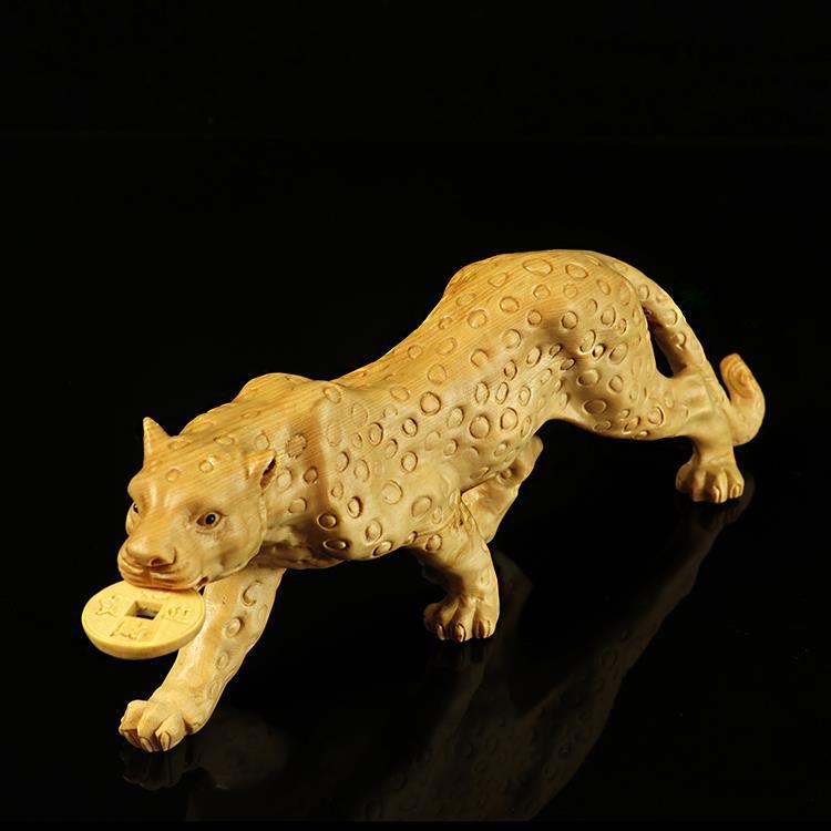 黄杨木雕中式家居饰品现代汽车摆饰木质雕刻手把件动物摆件金钱豹