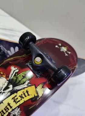 手掌滑板22X6.8厘米双翘背面印刷彩色正面贴黑色砂纸青少年学生