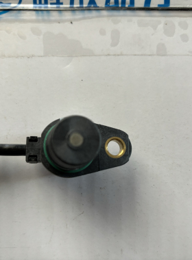 道依茨凸轮轴位置传感器04213578