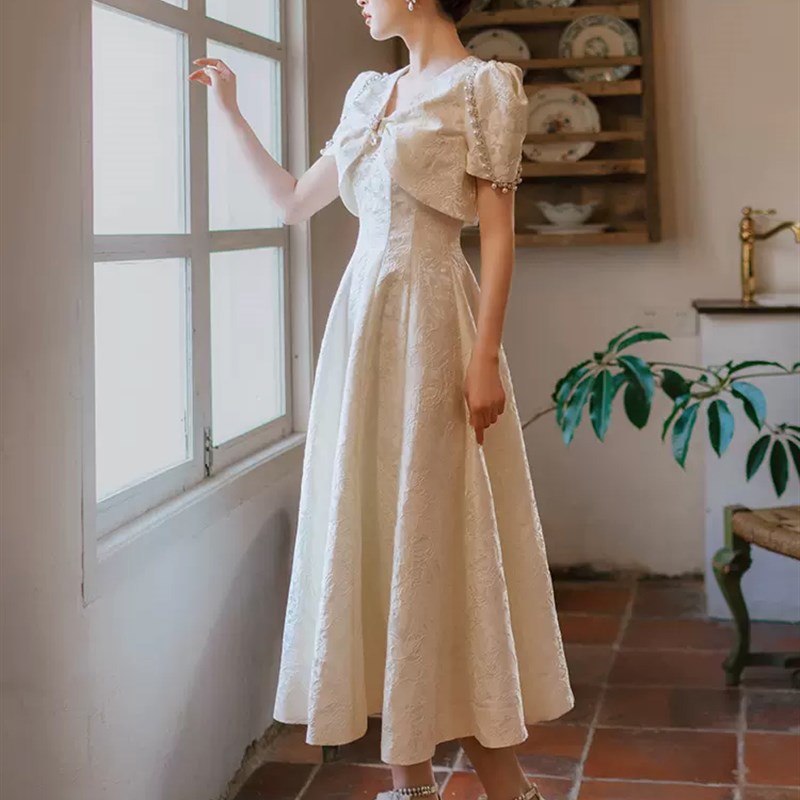 新中式订婚礼服领证登记小白裙新娘敬酒服宴会成人礼生日连衣裙女