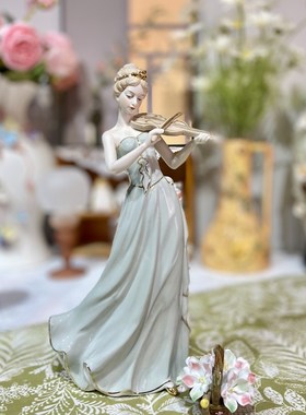 欧式家居装饰品客厅电视柜酒柜玄关摆件陶瓷工艺品结婚摆设西洋女