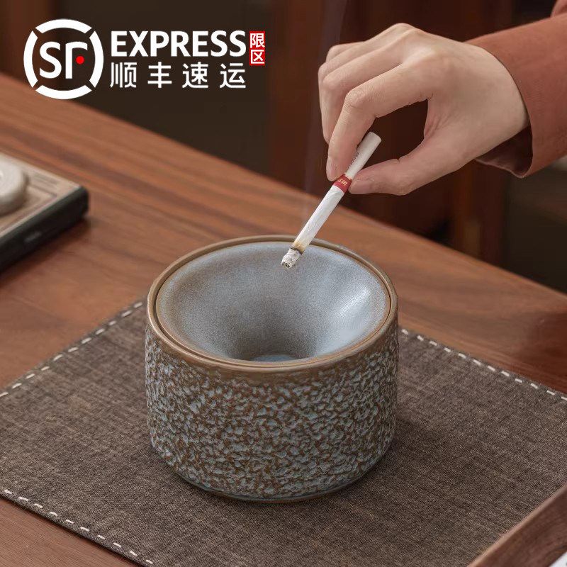 高档陶瓷烟灰缸带盖子防飞灰创意茶桌办公室家用烟盅废水盂茶具配