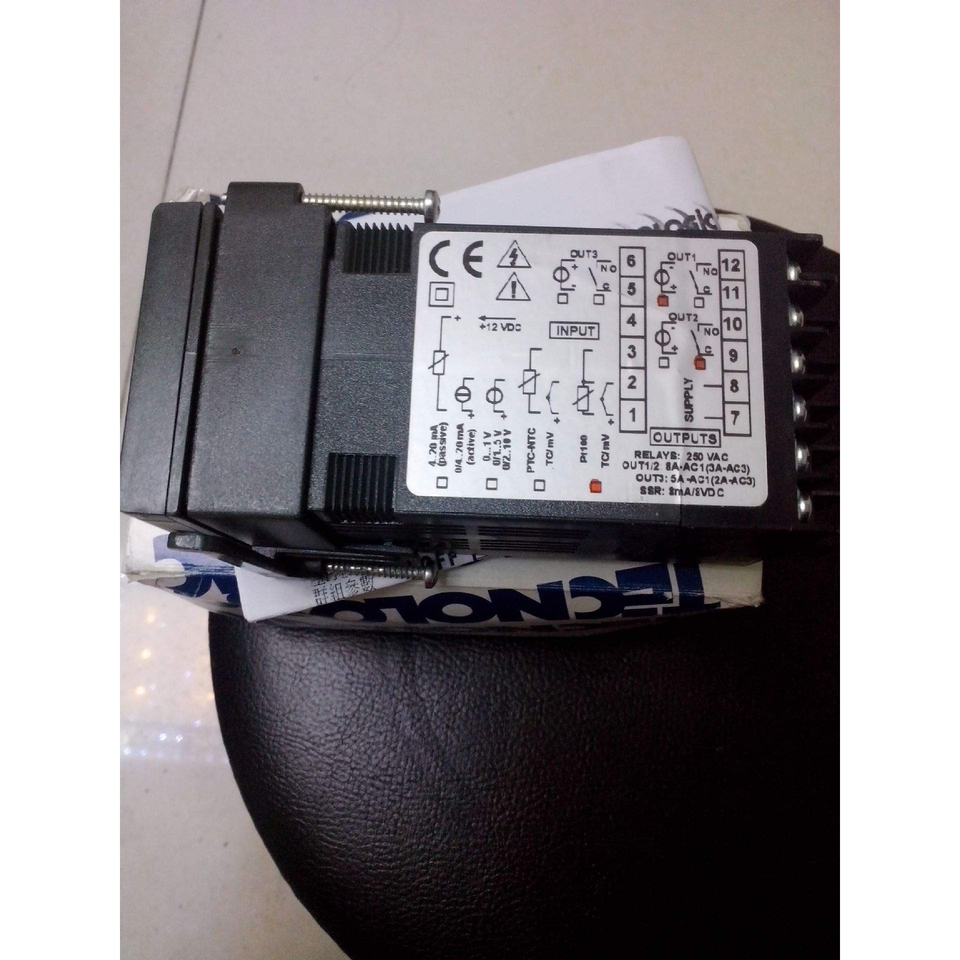 供应TECNOLOGIC铁诺骑温控器TLK48LCOR