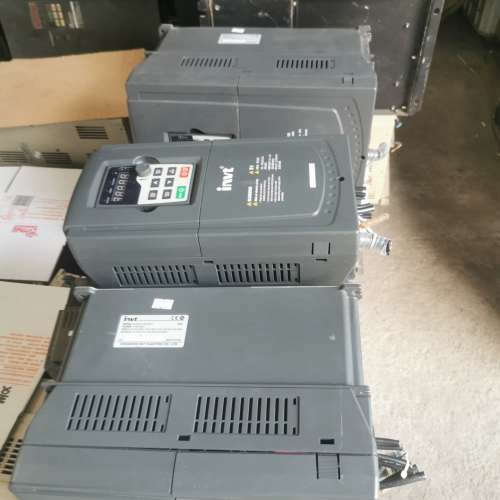 议价变频器GD200-011G/015P-4 实物图