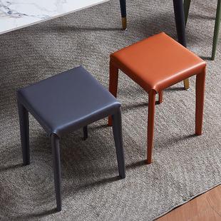 马鞍凳餐桌凳餐厅轻奢可叠放客厅椅子家用等位凳子简约皮革小方凳