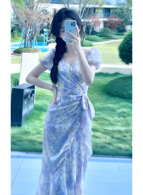 法式蓝色V领泡泡袖洋装子女夏季2026新款收腰显瘦鱼尾包臀长裙