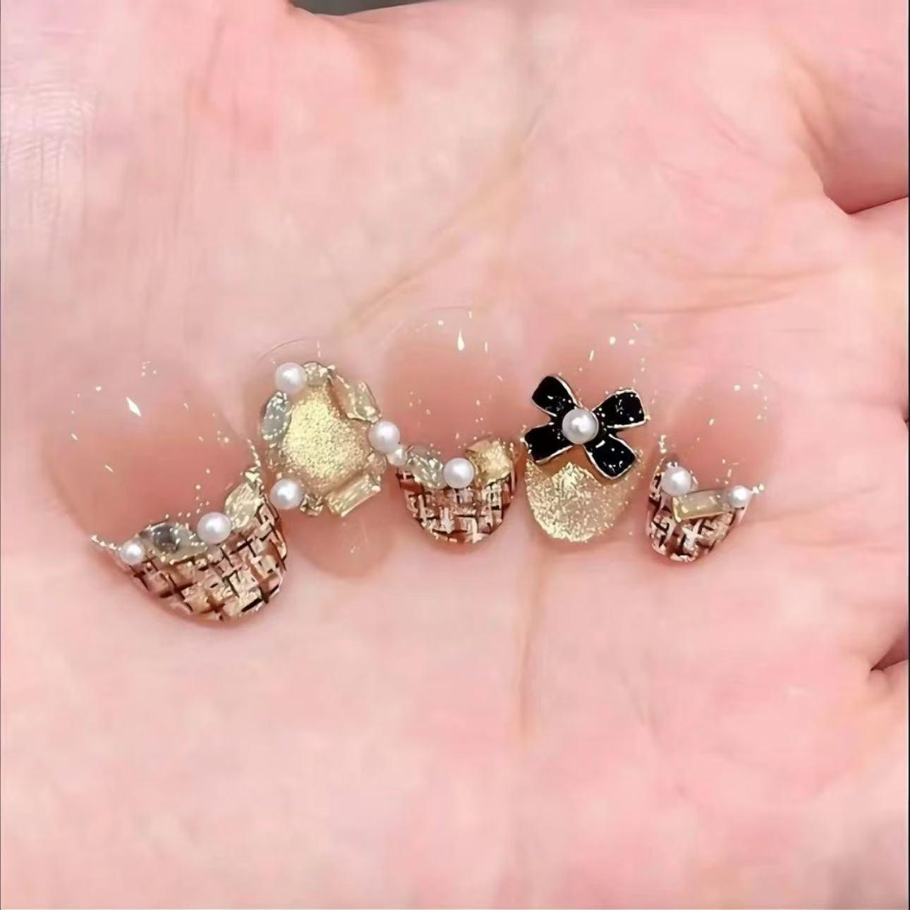 手工穿戴甲高级法式系秋冬爆款