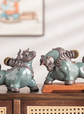 陶瓷牛摆件一对招财镇宅客厅办公室玄关装饰生肖牛吉祥物牛气冲天