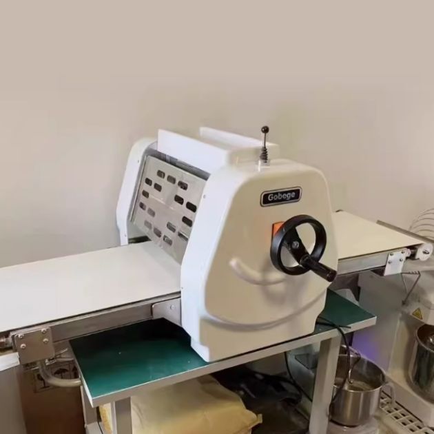 UKOEO高比克商用台式起酥机小型桌上型开酥机压面酥皮机蛋挞皮Q53