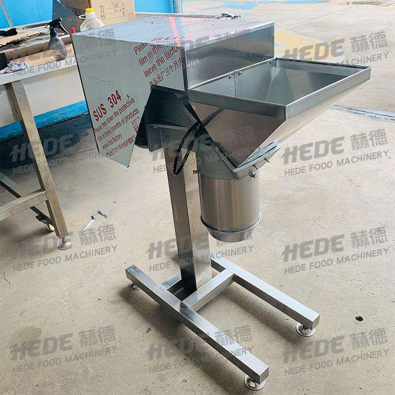 商用刷生碎花生仁粉碎机立式核桃仁破碎设备商用连续式打泥机