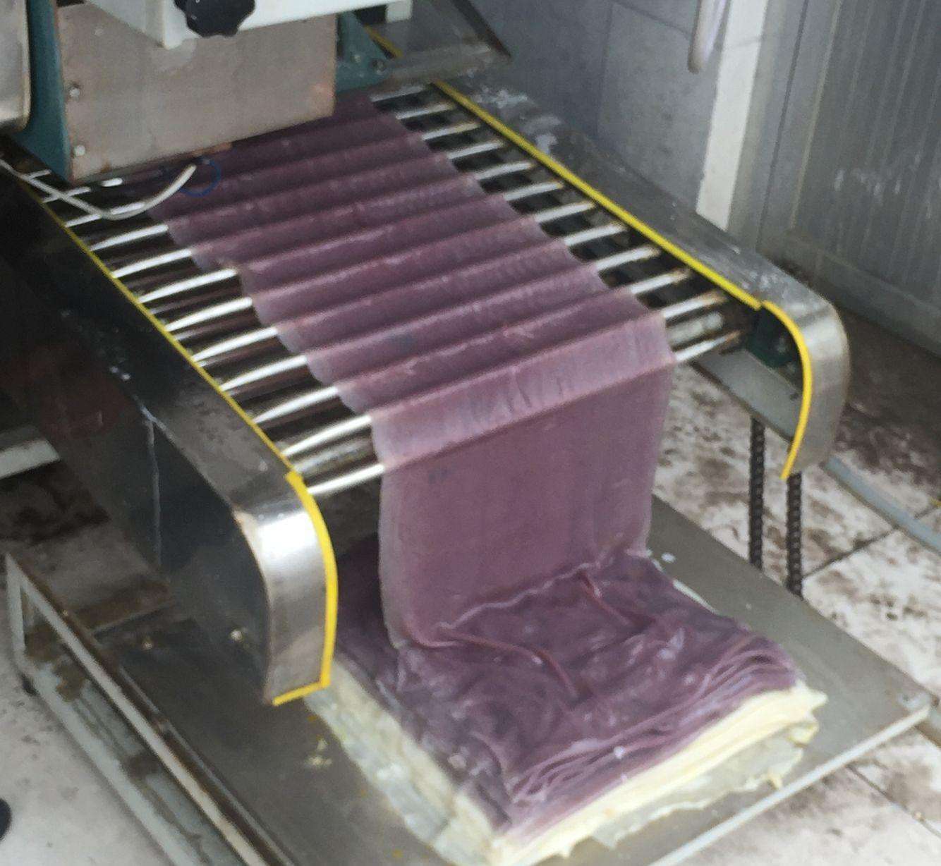 全自动小型碗托团坨机 凉皮机商用多功能自熟凉粉米皮擀面皮机