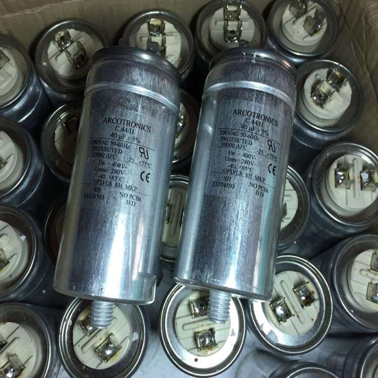 意大利  MKP 1.44/A 50uF 400V- 250V～ 电容器