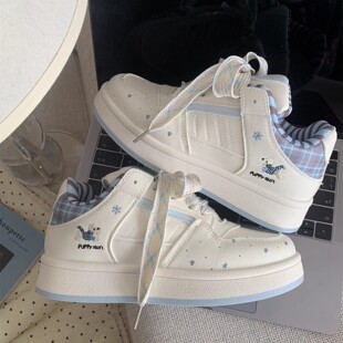 女童鞋子韩系休闲板鞋女款2026新款春秋厚底小白鞋软底百搭面包鞋