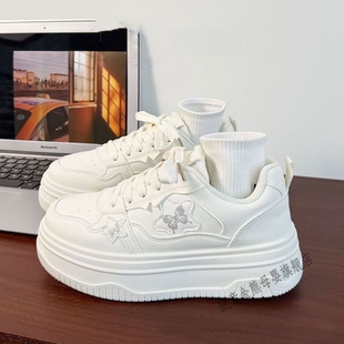 女童多巴胺蝴蝶小白鞋子女款2026春秋季新款ins厚底休闲百搭板鞋