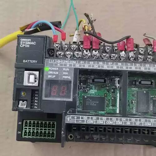 议价可维修CP1H-XA40DR-A（上电电源灯亮） CP1W-40
