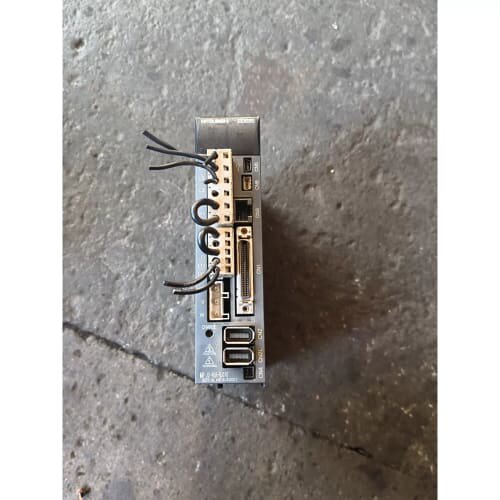 议价S菱400w服驱动器MR-J3-40A-RJ070