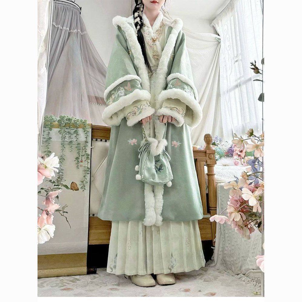 青衿坊原创冬季汉服初晴冬款宋制套装连帽加绒加厚长褙子褶裙其他,女装/女士精品,汉服套装,淘宝优惠券,粉丝福利购,淘宝优惠卷