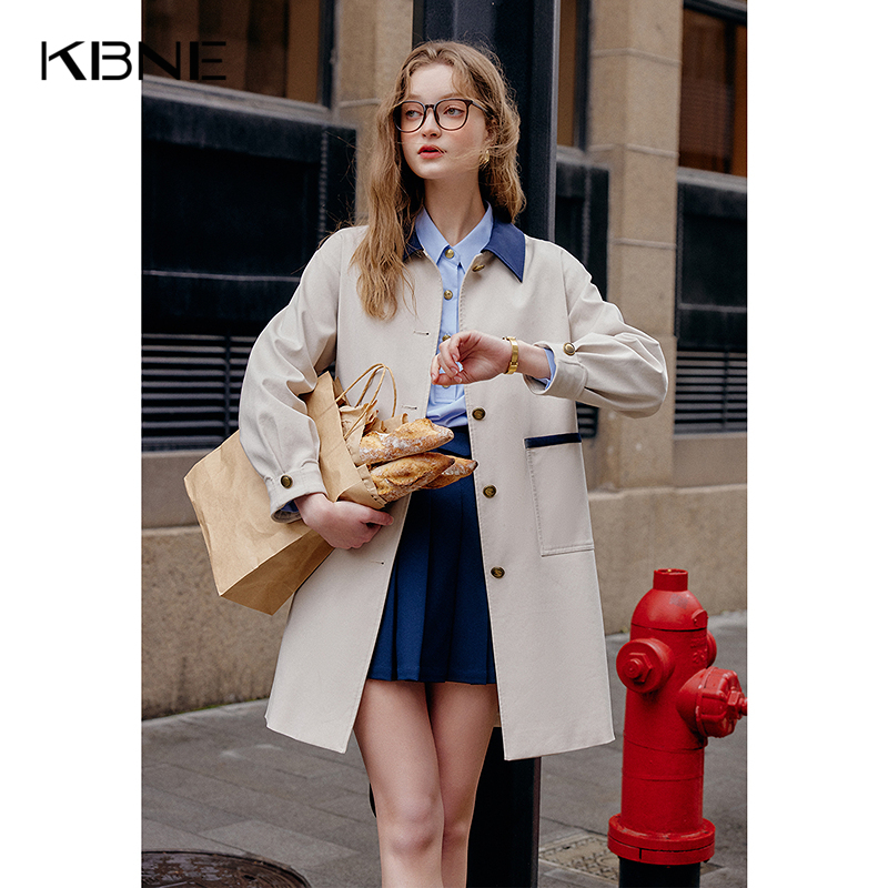 翻领+纽扣+口袋+纯色