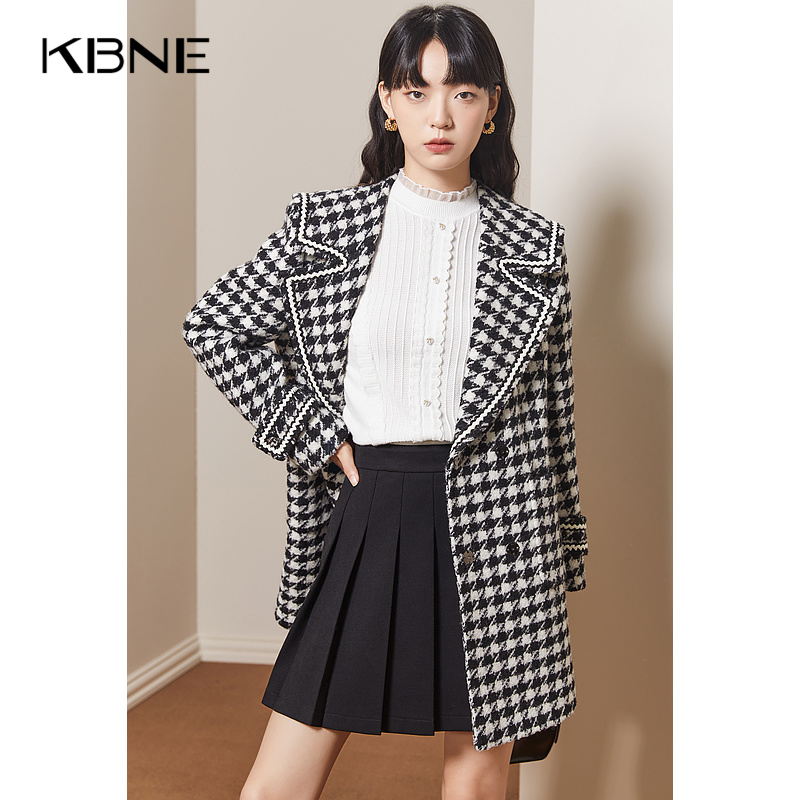 学院风千鸟格外套好穿易搭配