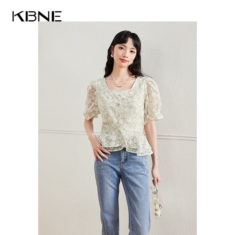 方领+纽扣+纯色