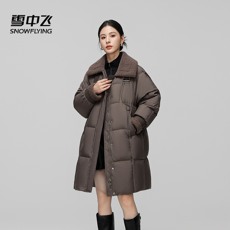 雪中飞羽绒服女款中长款