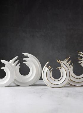 现代简约抽象几何圆环白金陶瓷摆件家居样板间客厅书房桌面软装饰