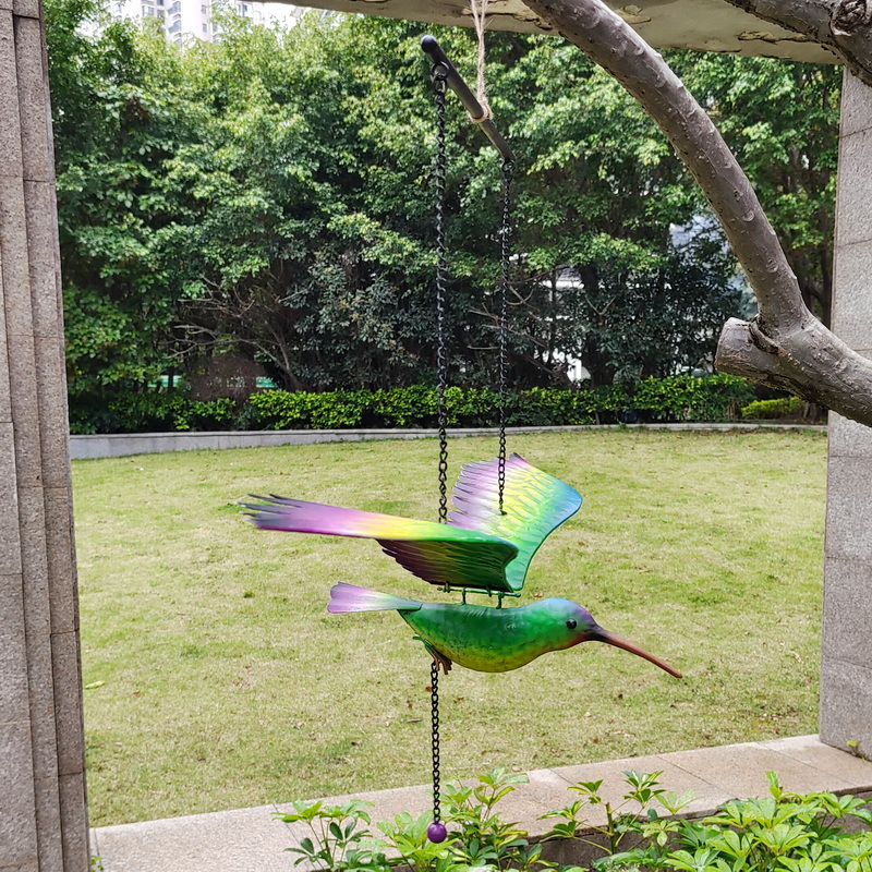 外贸园艺铁艺动物挂件摇摆彩绘小鸟展翅平衡器庭院花园金属装饰品