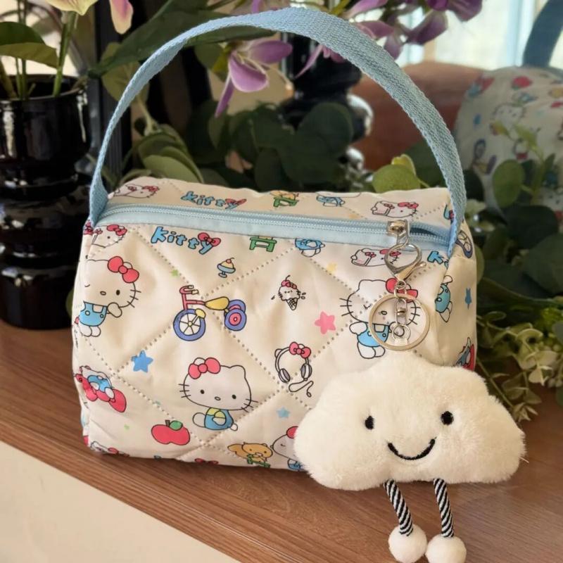 蓝色HelloKitty大容量收纳可爱日系耐脏高颜值礼物防水化妆包HR