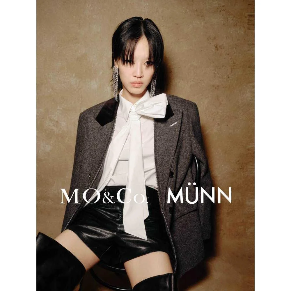 MO&Co.MUNN设计师联名拼羊垫肩领毛毛呢西装新品