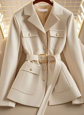 早秋新款小香风杏色外套女独特超好看气质名媛高端收腰短款上衣