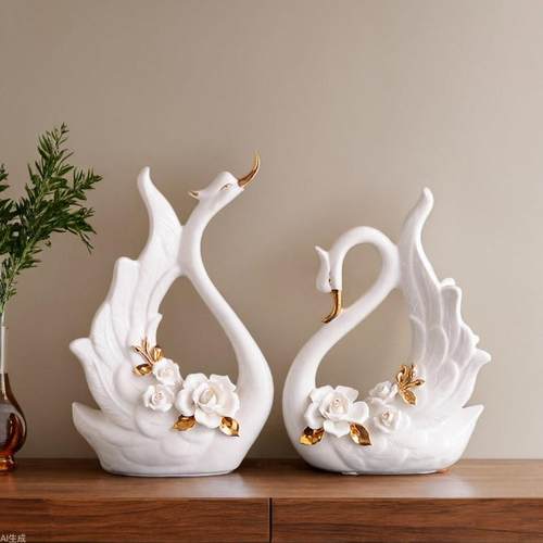 欧式陶瓷天鹅摆件现代创意家居客厅电视柜酒柜装饰品闺蜜结婚礼物