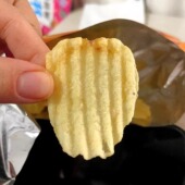 好丽友好友趣薯片45g 泡菜味辣白菜烤翅休闲大包 70g大凹凸韩式