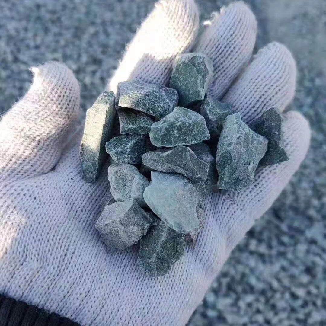 污水处理厂用绿沸石滤料水产养殖绿沸石除氨多肉植物铺面石绿沸石