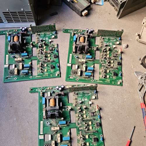议价ACS800变频器电源板。RINT6611C  电源驱动板，
