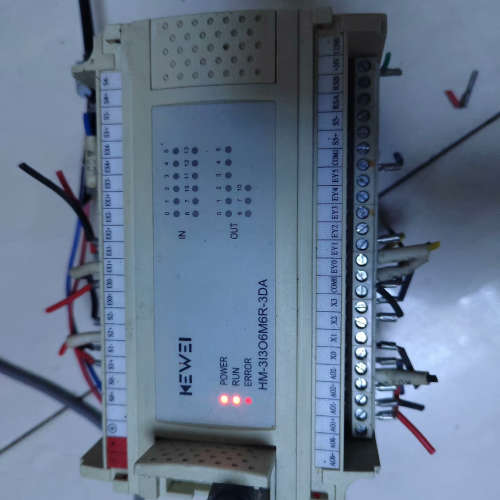 议价科威PLC（HM-9M6T），成色不错，通电如下图，实物