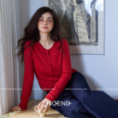 高智Girl 经典 百搭简约圆领显瘦短款 NOEND26 系扣针织开衫
