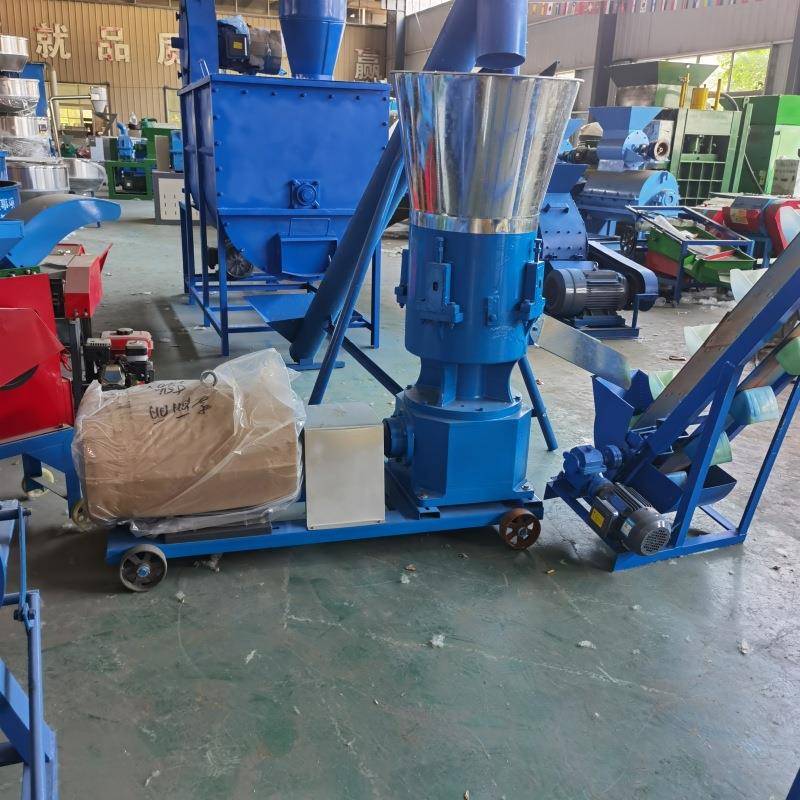 喀麦隆养殖饲料颗粒机柴油机颗粒饲料机青草玉米秸秆饲料颗粒机