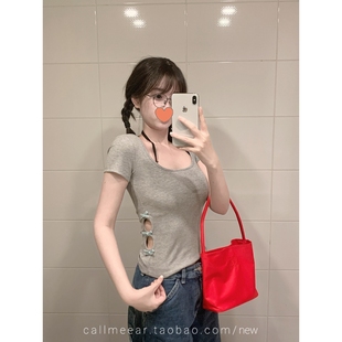 纯欲挂脖大领口显胸假两件短袖 法式 t恤女夏蝴蝶结镂空甜辣妹上衣