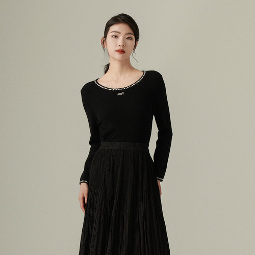 阿依莲2026春季新品韩系简约减龄撞色圆领长袖针织衫别致上衣女