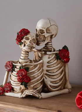 密室逃脱装饰道具情侣家居摆件骷髅头人物骨架复古做旧七夕节礼物