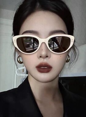 韩版GM白色猫眼墨镜女款潮海边街拍高级感复古显脸小偏光太阳眼镜